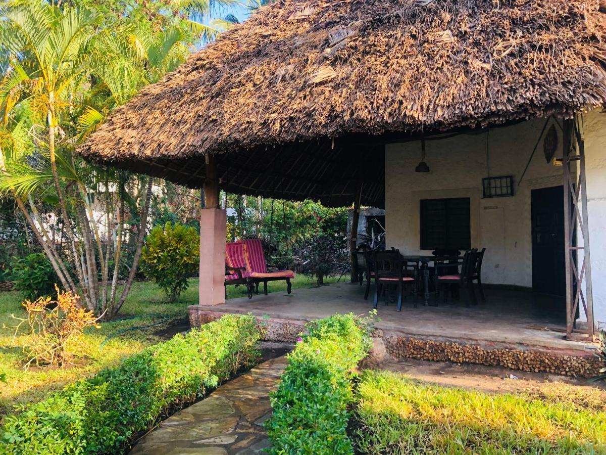 Miwa Holiday Resort Diani Beach Eksteriør bilde