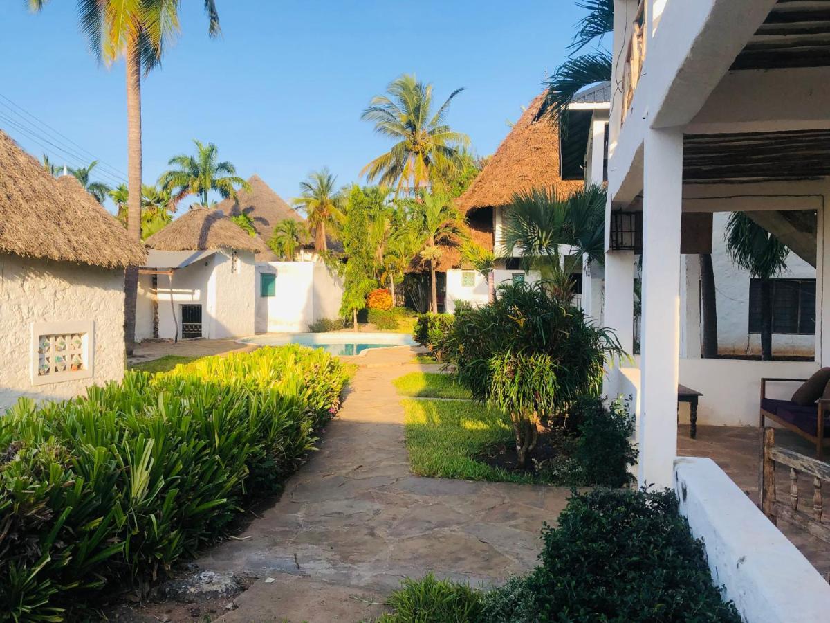 Miwa Holiday Resort Diani Beach Eksteriør bilde