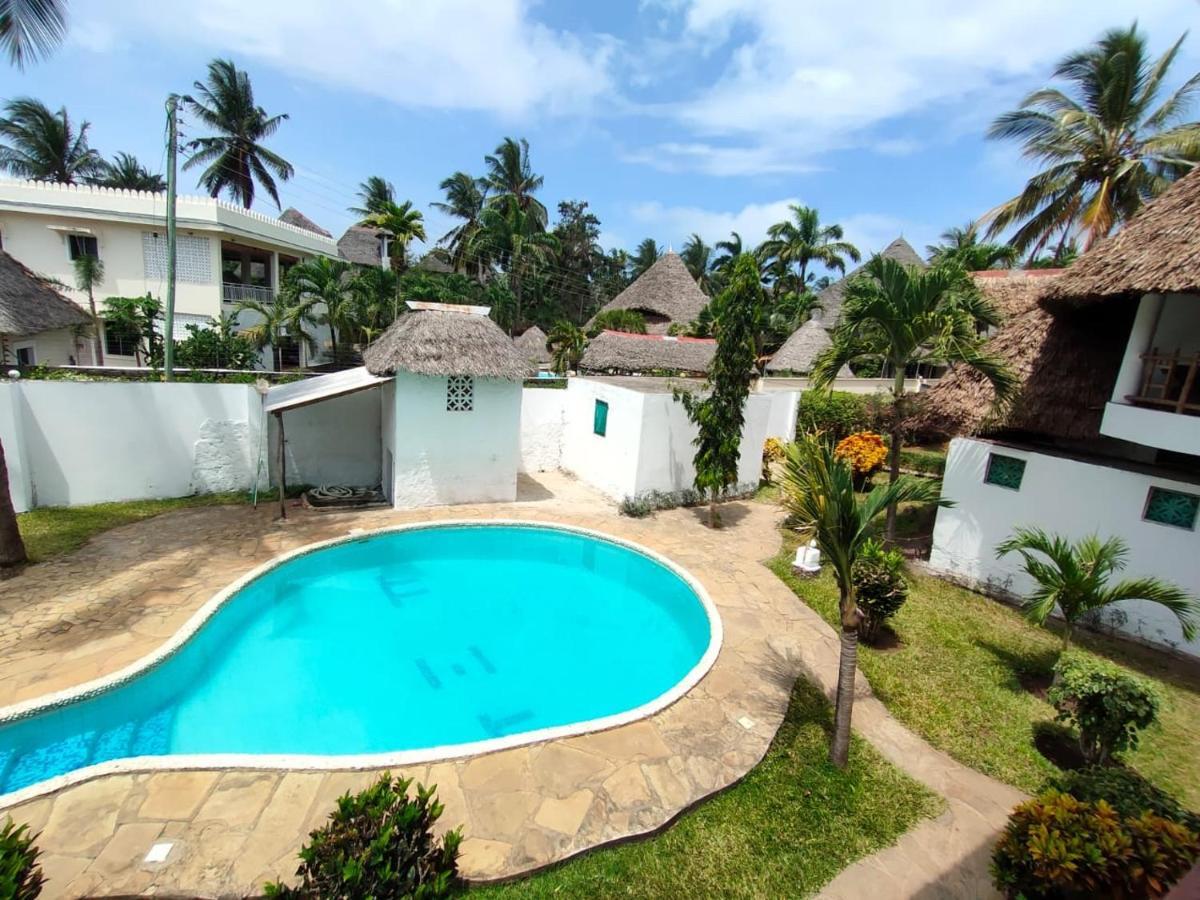 Miwa Holiday Resort Diani Beach Eksteriør bilde