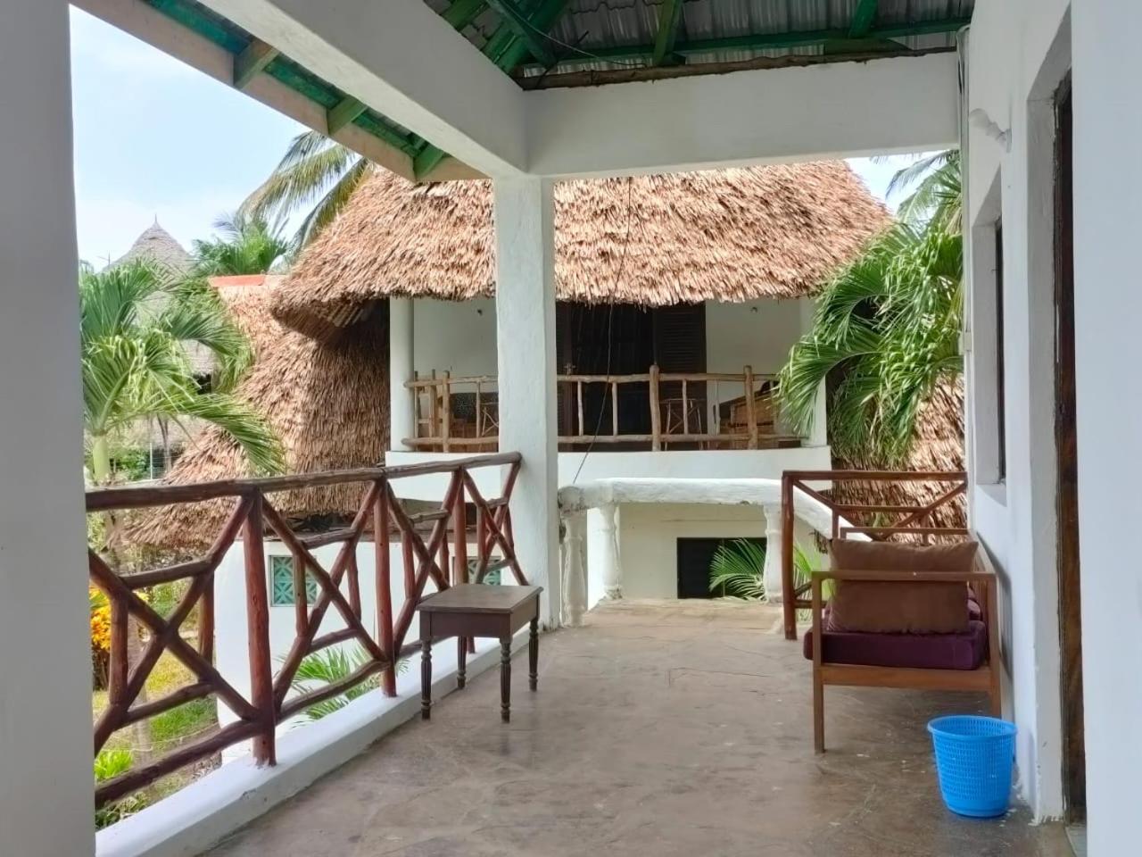 Miwa Holiday Resort Diani Beach Eksteriør bilde